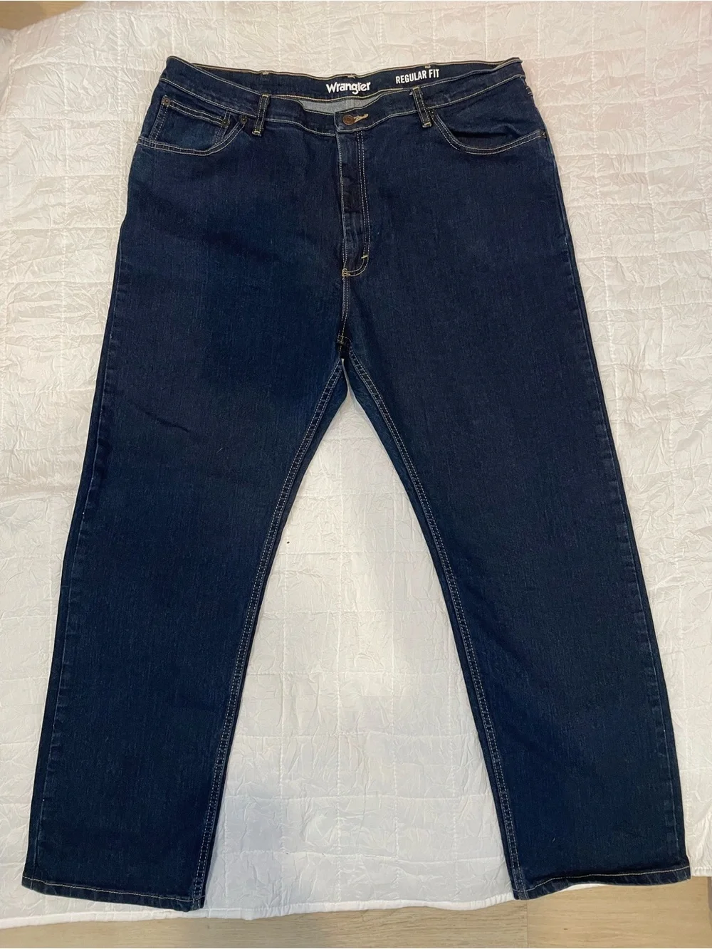 Wrangler Men's Dark Blue Relaxed Fit Jeans